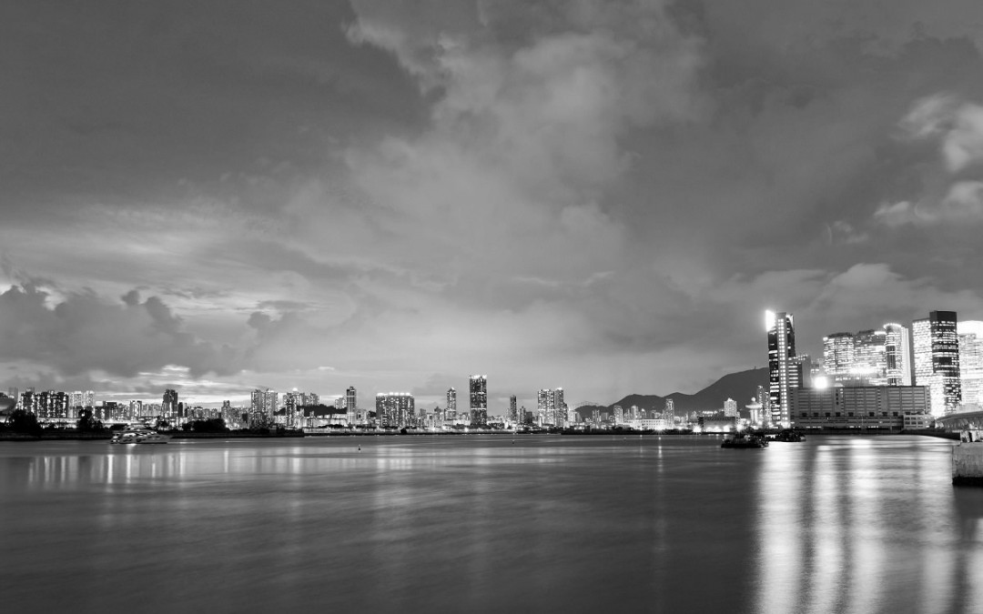 Execution of documents at virtual signings and closings