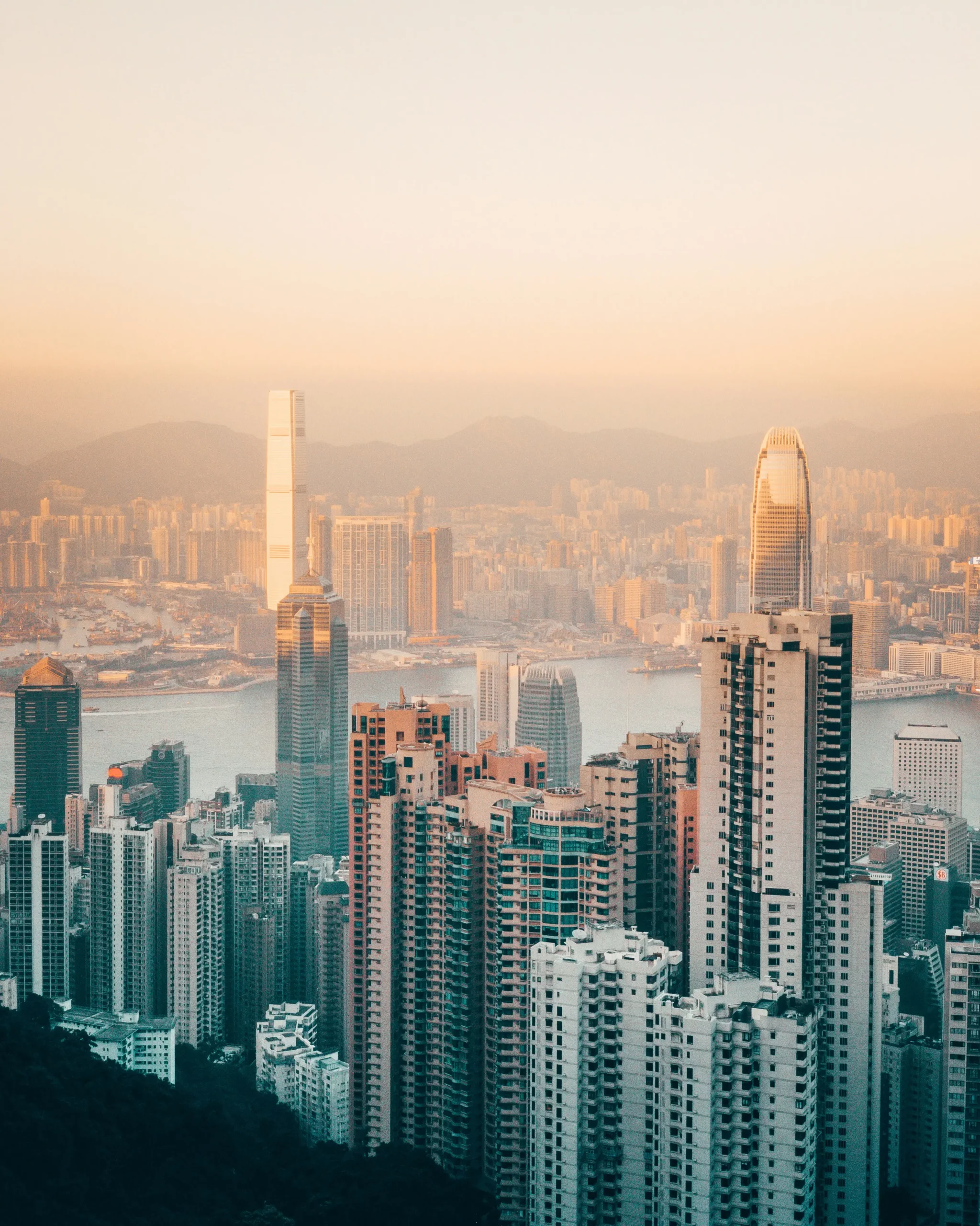 HK_morning_hero