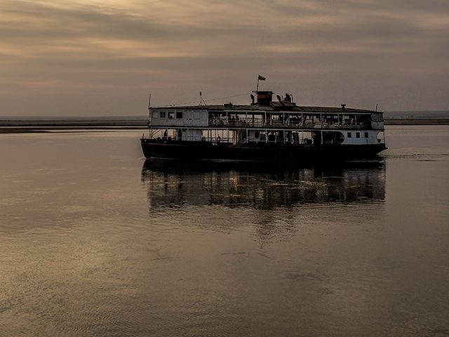 Central Bank says between five and ten overseas banks will be issued with licences